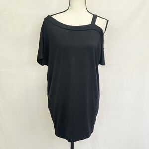 Boutique Ninexis Black Cold Shoulder Short Sleeve Top